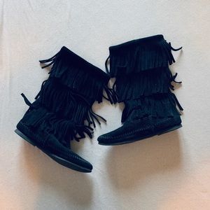 Minnetonka Black Fringe Boots